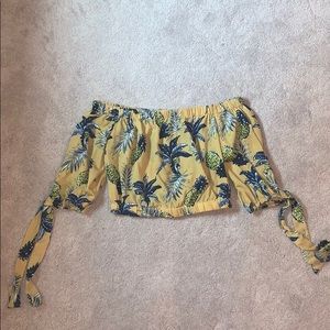 Off-the-Shoulder Floral Crop Top